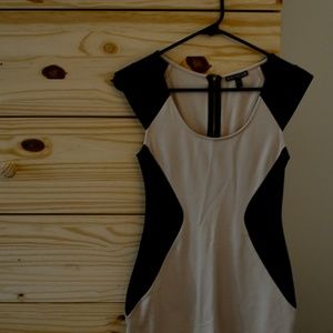 Express colorblocked bodycon dress in cream/black